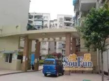 房型方正采光好,住家装修,可拎包入住,带楼顶花园