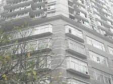 解放碑小什字轻轨一路之隔 业主自住电梯两房 诚心出售