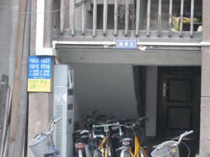 光荣北路86号3室1厅东东南南