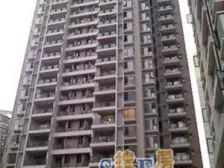 房子离轻轨近,出门就是公交站,有大型市场