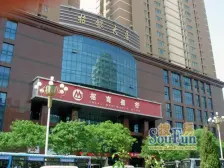 东方红广场 地铁口 公交车站点 东南朝向 三室两厅