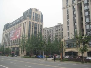 绿地海珀香庭2室1厅东南