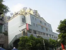 岔路口轻轨站旁,正规3房,到巴南万达三个站