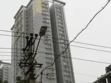 地理位置很方便,配套齐全,小区旁边就是双轨交汇