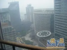 高楼层,采光好,视野开阔,近轻轨站,交通方便