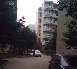宏源大厦3室1厅南