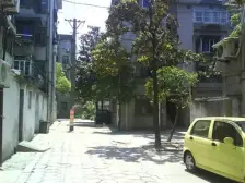 彭义里一楼带院子采光好,小区环境好。