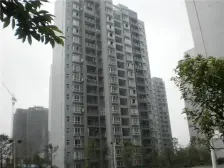 房子是正规二室户型方正拎包入住