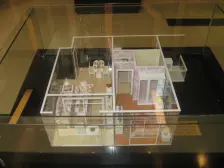 四公里精装三房+拎包入住+随时看房+价格可谈+配套成熟