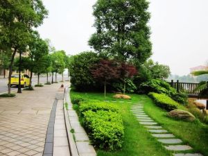 70年产权小户型民水电可安装燃气带花园