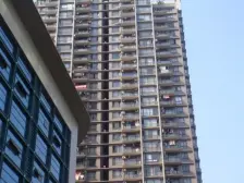 解放碑商圈 出行便利 品质楼盘旁边