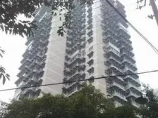 业主自己住家的+2房做的3房+中间楼层