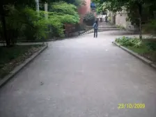 新山村 钢花小区三房82.4万