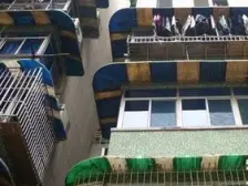 杨家坪轻轨站旁正规大两房小区绿化优美