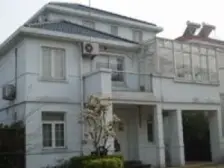 三层独栋别墅、精装修、保养好、近绿化带、停车方便、近大润发