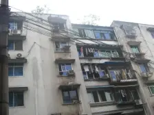 石桥铺地铁出口300米 小区三房拎包入住