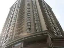 市政府旁 带顶楼 看江 精装修拎包入住