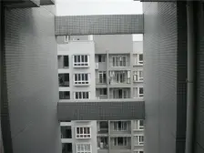 杨家坪 九九商业大厦二房88万