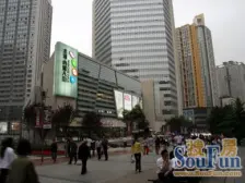 位于九龙坡杨家坪步行街,配套齐全,交通便捷