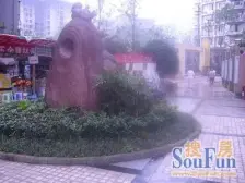 电梯房 2006年小区 出租自住均可 可以陪校方便