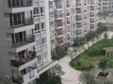 步行街上四房 出行方便,出让地 轻轨房