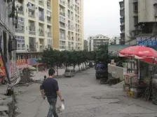 石桥铺 钟厂家属区三房