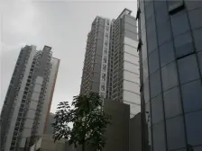 杨家坪 西郊路24巷二房40万