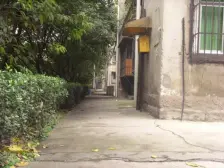 革新社区 1室1厅 东南