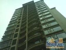 房子位于牛角沱,电梯房,住家装修,采光好户型方正