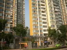 东湖大郡三期,中间楼层,保养新,采光好,诚意出售
