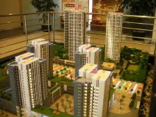 离轻轨站100米,万达广场150米,出行购物方便