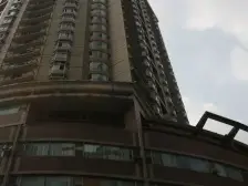 朝天门轻轨站旁 精装三房带阳台 视野开阔 拎包入住