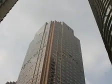 杨家坪步行街旁 标准两房 采光不错