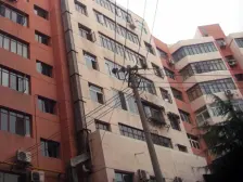 此房正规两室,户型方正,交通方便,设施齐全