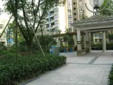 封闭式小区 鸟语花香绿树成荫 配套成熟 适合居家