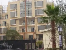 小区房龄新,环境好,正规四房!