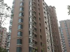 毛坯清水房 买来从没租过 中间景观位置 有车位 位置好