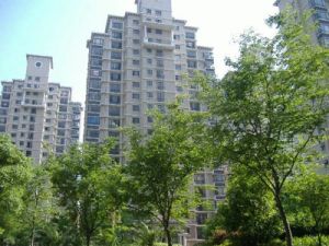 地铁口300米3房2厅2卫挂牌430万满5年惟一