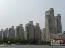 近地铁,联排别墅,南北花园70平,可厅4个车位