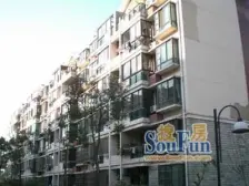 空中别墅,空间大,有露台,有阁楼,诚意出售