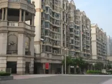 三开间朝南,采光好,阳台面宽大,自住装修保养好
