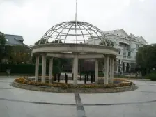 莘庄旁,高品质小区,独栋花园别墅,临河花园2000平!
