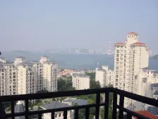 蓝月湾一期N区 3室2厅 289万