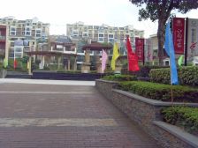 江 南 世 家 4 层 毛 坯 上 叠 有 露 台 有 阁 楼