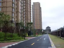 南北板式户型,业主诚意出售,价格还有空间,看房方便