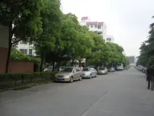 边套户型正气,位置适中,近小区花园位置,闹中取静