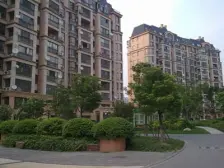 近地铁 产权清晰,电梯房,精装,新上房源