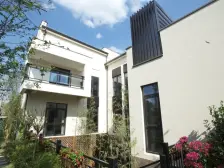 一口价房源!!临河别墅!精装修!自带2个车位!