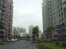 高楼层+视野好+双轨交汇+看房方便。