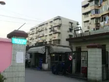 两房户型,采光无遮挡,楼栋傍边就是小区公园